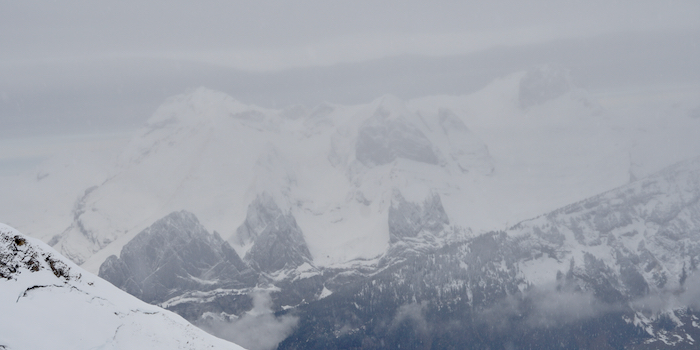 Der Alpstein im düsteren Grau.