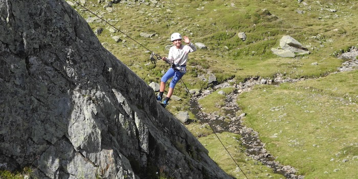 Selbständiges Abseilen.