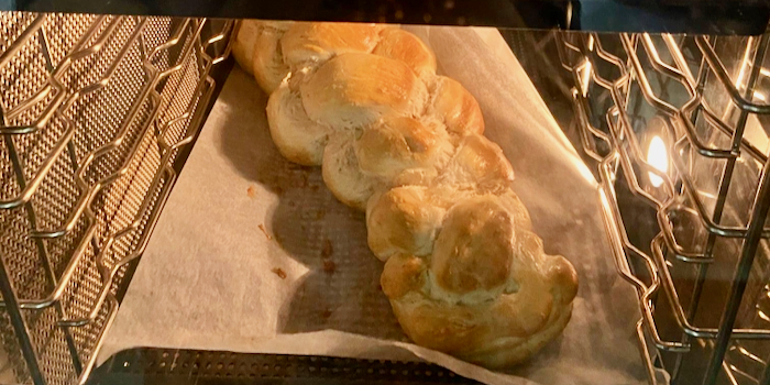 Selbstgemachter Sonntagszopf aus der Lagerküche!