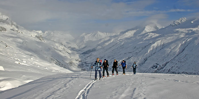 Das Urserental, im Hintergrund Andermatt.